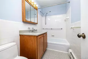 4030 Jerusalem Ave, Seaford, NY 11783 - Photo 17