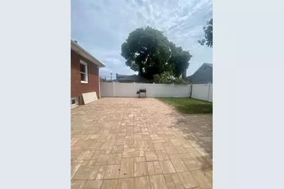 1361 Star Avenue, Elmont, NY 11003 - Photo 5