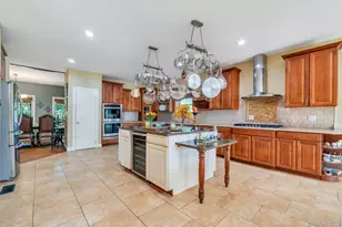 506 Moriches-Middle Island Road, Manorville, NY 11949 - Photo 21