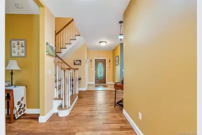 506 Moriches Middle Island Road, Manorville, NY 11949 - Photo 15