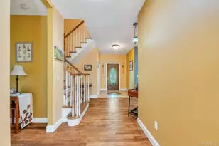 506 Moriches-Middle Island Road, Manorville, NY 11949 - Photo 15