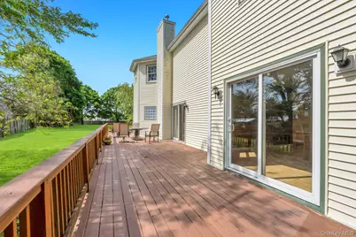 506 Moriches Middle Island Road, Manorville, NY 11949 - Photo 11