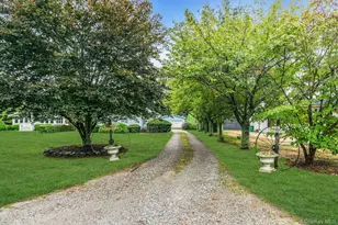 9450 Old Sound Ave, Mattituck, NY 11952 - Photo 7