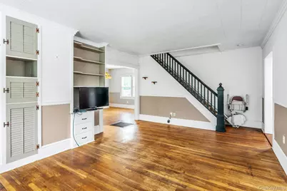 9450 Old Sound Avenue, Mattituck, NY 11952 - Photo 11