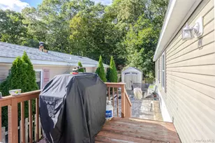 1795 Osborne Ave, Riverhead, NY 11901 - Photo 35