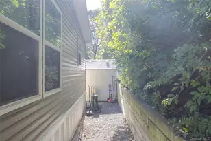 1795 Osborne Ave, Riverhead, NY 11901 - Photo 29