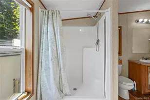 1795 Osborne Ave, Riverhead, NY 11901 - Photo 25