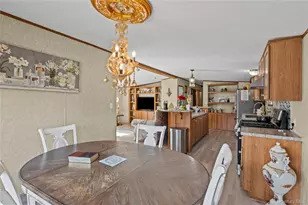 1795 Osborne Ave, Riverhead, NY 11901 - Photo 11