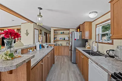 1795 Osborne Avenue #75, Riverhead, NY 11901 - Photo 13