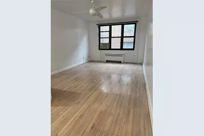 15 Canterbury Road #D13, Great Neck, NY 11021 - Photo 9