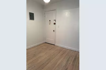 15 Canterbury Road #D13, Great Neck, NY 11021 - Photo 5