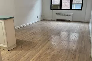 15 Canterbury Rd, Great Neck, NY 11021 - Photo 7