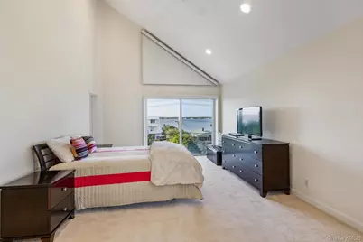 521 Dune Road, Westhampton Beach, NY 11978 - Photo 23