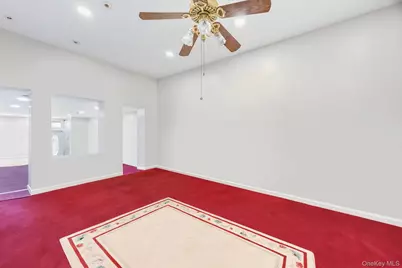 21 Thames Street, Brooklyn, NY 11206 - Photo 5