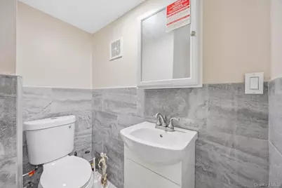 21 Thames Street, Brooklyn, NY 11206 - Photo 9