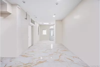 21 Thames Street, Brooklyn, NY 11206 - Photo 3