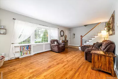 1729 Gormley Avenue, Merrick, NY 11566 - Photo 9