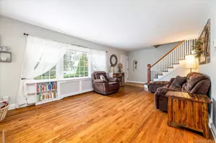 1729 Gormley Ave, Merrick, NY 11566 - Photo 9