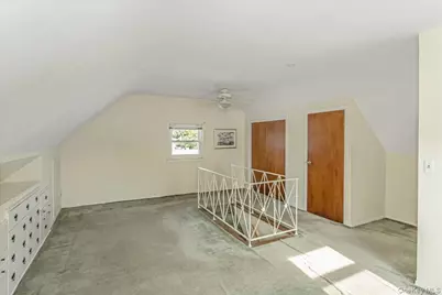 90 Jackson Road, Valley Stream, NY 11581 - Photo 19