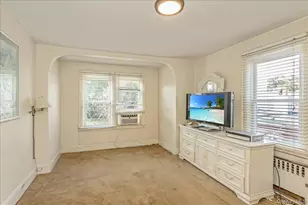 90 Jackson Rd, Valley Stream, NY 11581 - Photo 15