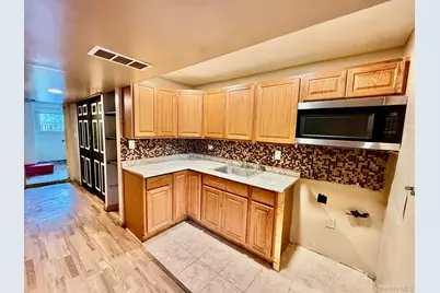 993 Duncan Street, Bronx, NY 10469 - Photo 7