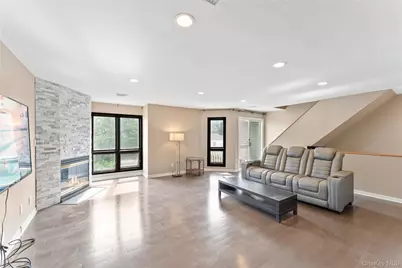 147 I U Willets Road, Albertson, NY 11507 - Photo 3