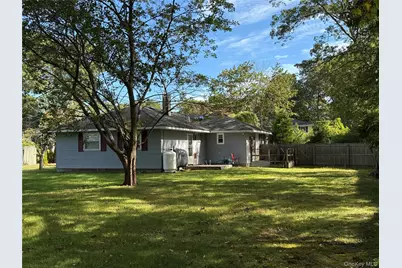 135 Forrest Avenue, Shirley, NY 11967 - Photo 3