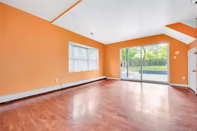 38 Woodmont Place, Farmingville, NY 11738 - Photo 9