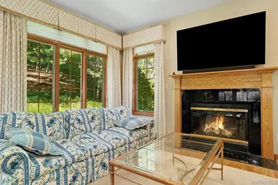 4 Hamlet Way, Hopewell Junction, NY 12533 - Photo 9