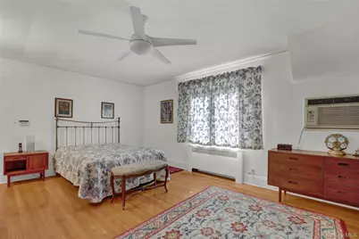 85-31 Edgerton Boulevard, Jamaica, NY 11432 - Photo 13