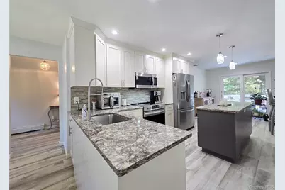 15 Garden Lane, Yaphank, NY 11980 - Photo 7