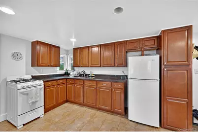 159 Grandview Avenue, Monsey, NY 10952 - Photo 33