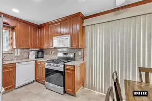 6 Mulberry Ave, New York, NY 10314 - Photo 5