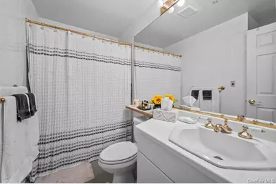 500 Pondside Drive #2H, White Plains, NY 10607 - Photo 11