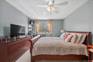 500 Pondside Dr, White Plains, NY 10607 - Photo 9