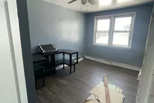 140-36 184th St, Springfield Gardens, NY 11413 - Photo 3