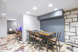 75-21 Caldwell Ave, Middle Village, NY 11379 - Photo 37