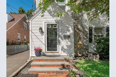 11 Park Avenue, Port Washington, NY 11050 - Photo 1