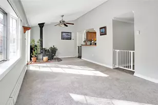 2 Pinetop Dr, Shirley, NY 11967 - Photo 5