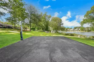 1259 California Rd, Eastchester, NY 10709 - Photo 19