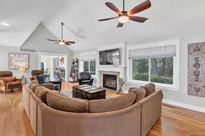 7 Eileen Circle, Jamesport, NY 11947 - Photo 5