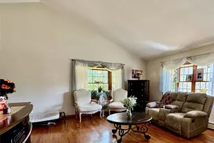 527 Toleman Rd, Rock Tavern, NY 12575 - Photo 3