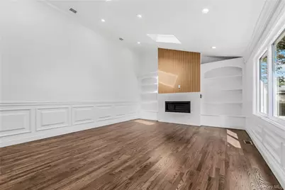 15 Southwick Court, Plainview, NY 11803 - Photo 23