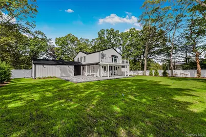 15 Southwick Court, Plainview, NY 11803 - Photo 7