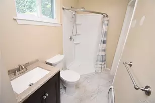 80 Burleigh Dr, Holbrook, NY 11741 - Photo 11