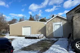 226 Sweezy Ave, Riverhead, NY 11901 - Photo 39