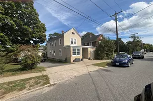 226 Sweezy Ave, Riverhead, NY 11901 - Photo 3