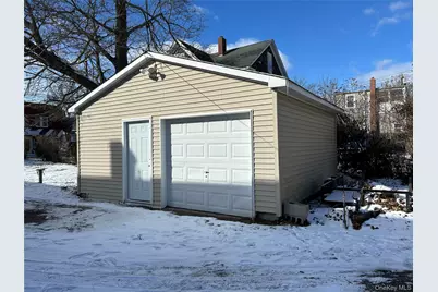 226 Sweezy Avenue, Riverhead, NY 11901 - Photo 35