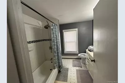 226 Sweezy Avenue, Riverhead, NY 11901 - Photo 31