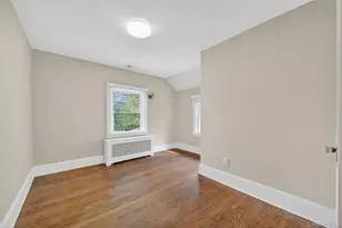 70 Highland Ave, Port Washington, NY 11050 - Photo 25